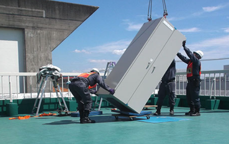 搬入・据え付け